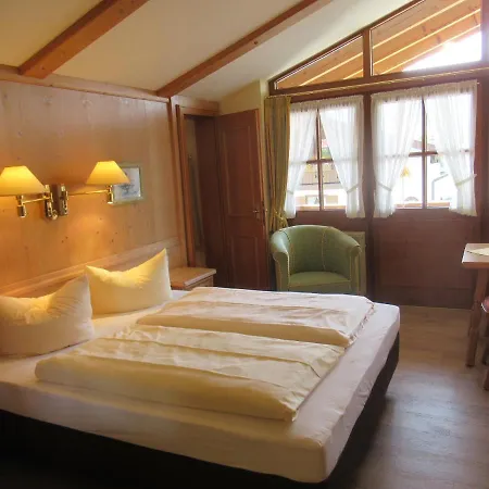 بيت ضيافة Sonnhofs Ferienresidenz 4*