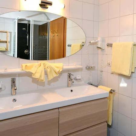 بيت ضيافة Sonnhofs Ferienresidenz 4*