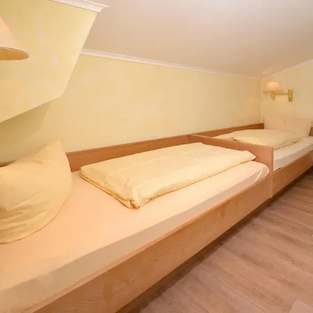 بيت ضيافة Sonnhofs Ferienresidenz 4*